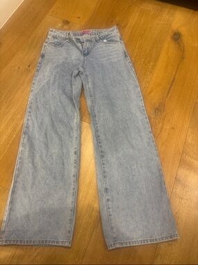 Edikted Low Rise Light Wash Wide Leg Jeans - Women